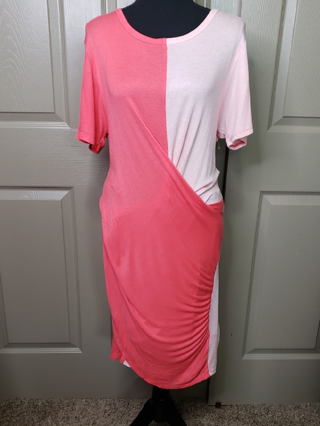 Nwt Fantastic Fawn Colorblock Pink Dress - Casual Short Sleeve